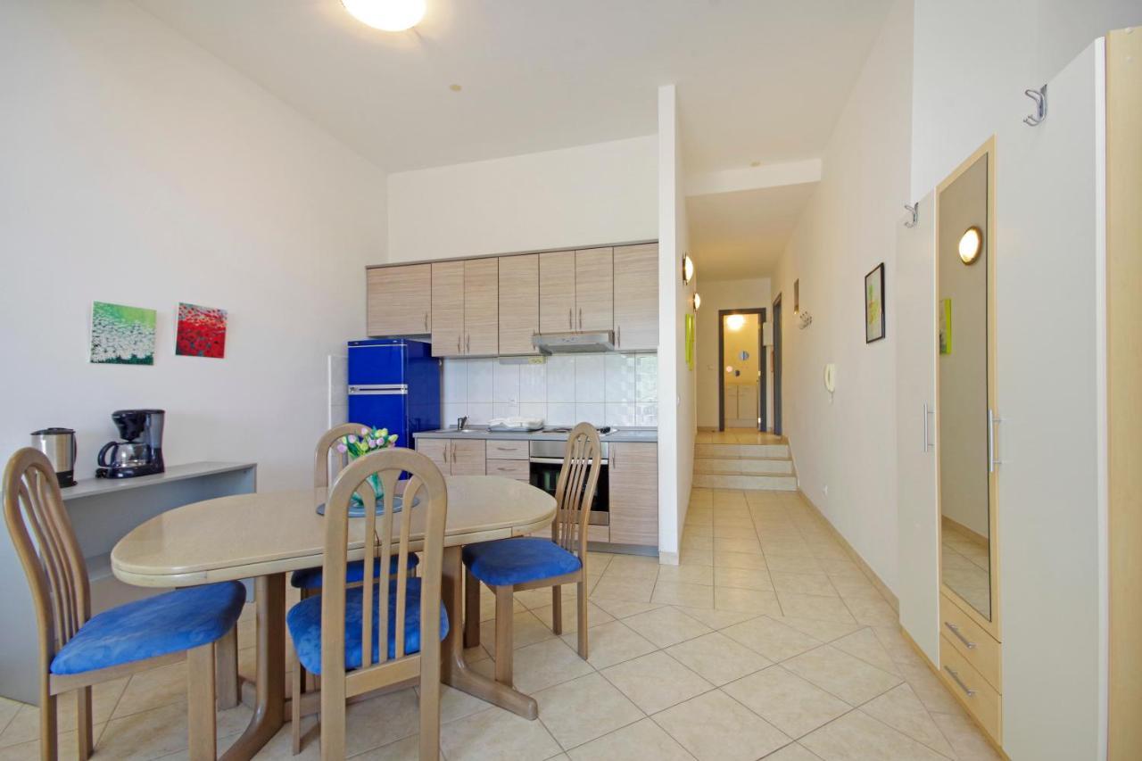 Matanovi Dvori Md Apartments Makarska Exterior foto